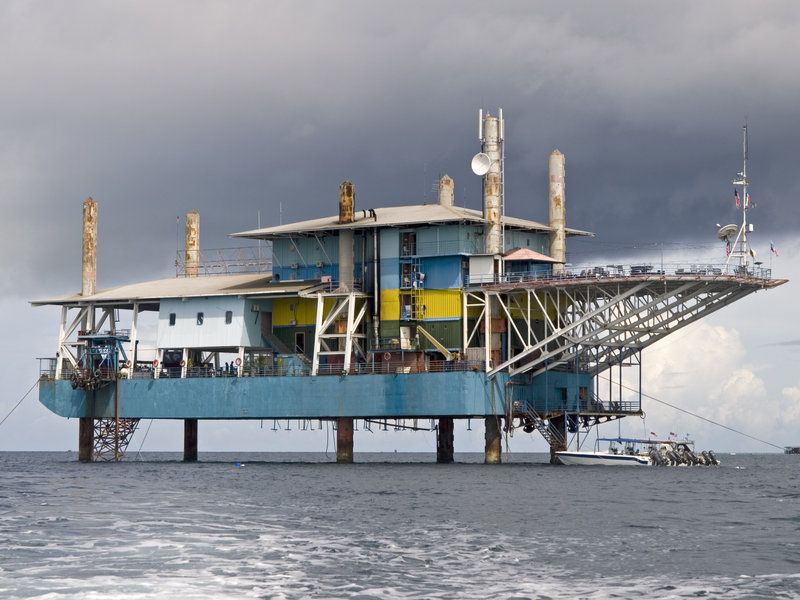Pulau Mabul, Seaventures Dive Rig